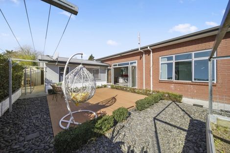 Photo of property in 33 Hope Farm Avenue, Pakuranga Heights, Auckland, 2010