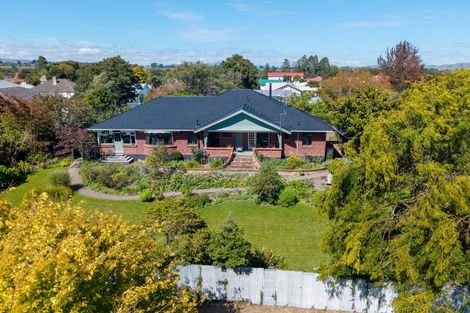 Photo of property in 7 Ranfurly Street, Dannevirke, 4930