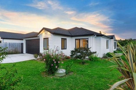 Photo of property in 40 Koroheke Road, Takanini, 2110