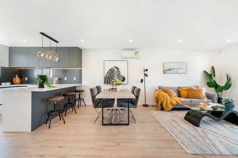 Photo of property in 6/18 Sylvan Crescent, Te Atatu South, Auckland, 0610