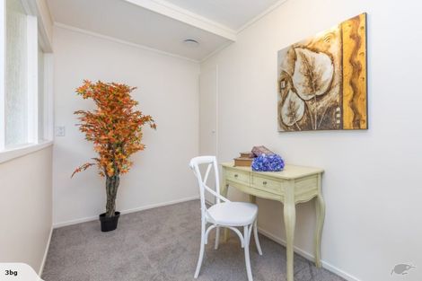 Photo of property in 1/62 Stapleford Crescent, Browns Bay, Auckland, 0630
