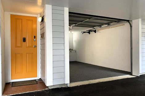 Photo of property in Victoria Villas, 45/35 Pirie Street, Mount Victoria, Wellington, 6011