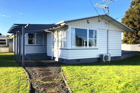 Photo of property in 1 Viola Place, Papakura, 2110