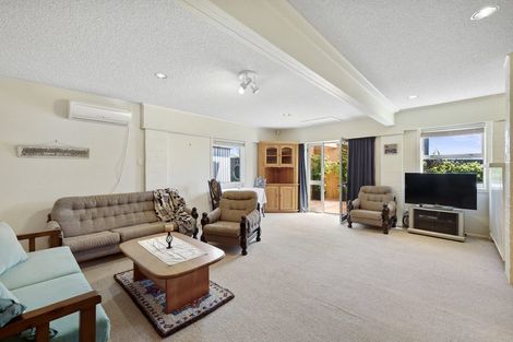 Photo of property in 49 Truby King Street, Merrilands, New Plymouth, 4312