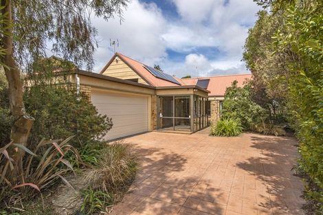 Photo of property in 25 Montclare Avenue, Ilam, Christchurch, 8041