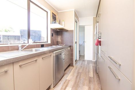 Photo of property in 8 Newton Place, Westbrook, Palmerston North, 4412