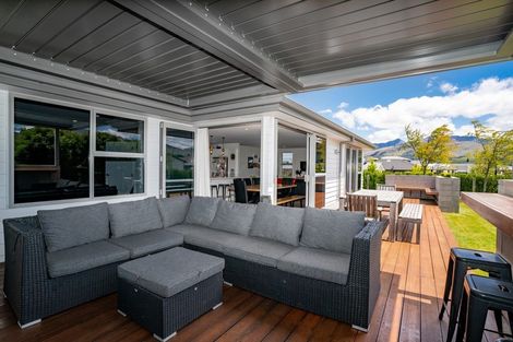 Photo of property in 74 Myles Way, Lower Shotover, Queenstown, 9304