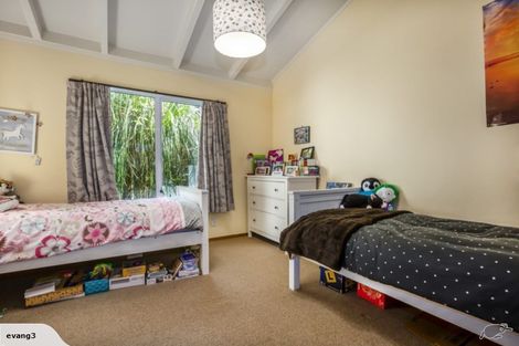 Photo of property in 21 Taupo Crescent, Plimmerton, Porirua, 5026