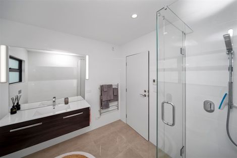 Photo of property in 2/86 Hurlstone Drive, Waiwhakaiho, New Plymouth, 4312