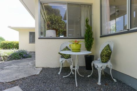 Photo of property in 16 Selwyn Road, Havelock North, 4130