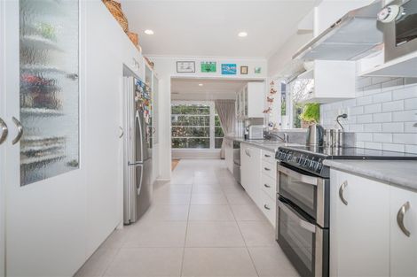 Photo of property in 10 Cremorne Avenue, Hokowhitu, Palmerston North, 4410