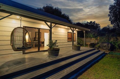 Photo of property in 28a Eatwell Avenue, Paraparaumu Beach, Paraparaumu, 5032