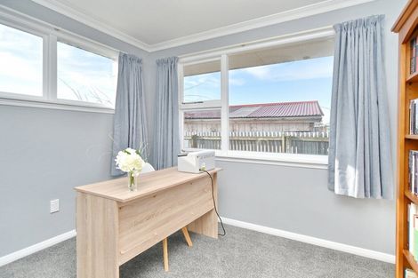 Photo of property in 6 Fairmont Place, Hornby, Christchurch, 8042