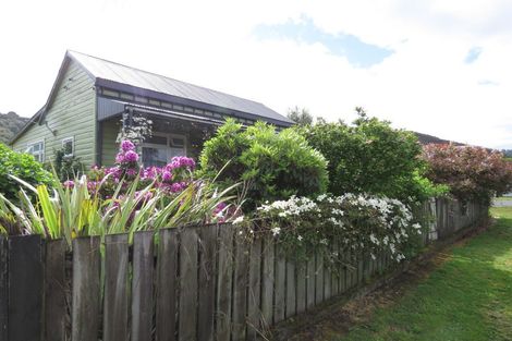 Photo of property in 43 Dick Street, Reefton, 7830