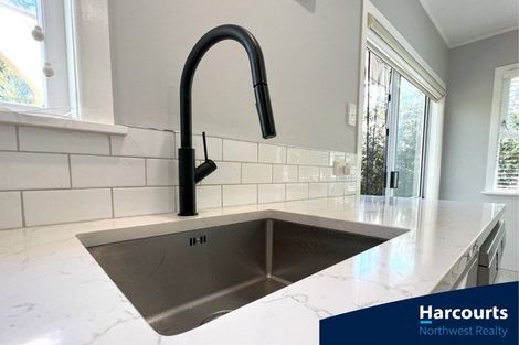 Photo of property in 1/86 Tirimoana Road, Te Atatu South, Auckland, 0602