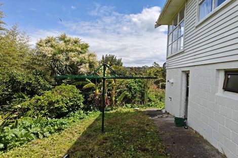 Photo of property in 33 Howard Road, Northcote, Auckland, 0627