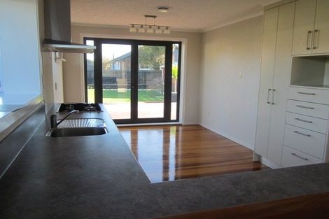 Photo of property in 72 Toorak Avenue, Avonhead, Christchurch, 8042