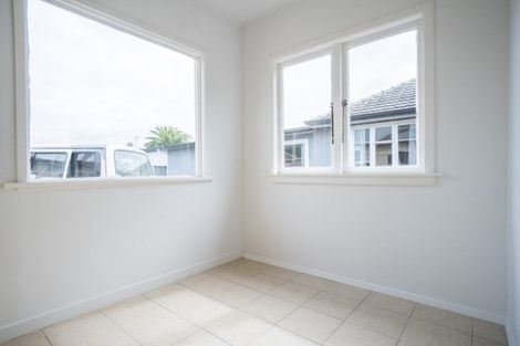 Photo of property in 23 Glasgow Street, Takaro, Palmerston North, 4412