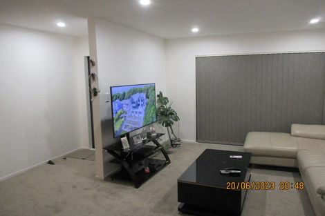 Photo of property in 47b Soaring Bird Drive, Takanini, 2112