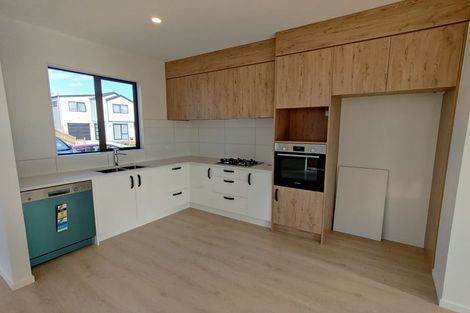 Photo of property in 27 Tumu Road, Papakura, 2110