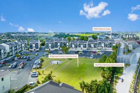 Photo of property in 18e/71 Spencer Road, Oteha, Auckland, 0632