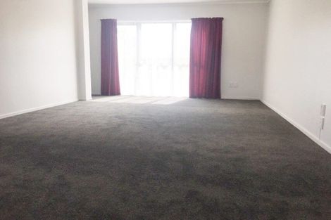 Photo of property in 28 Kevale Place, Manurewa, Auckland, 2102