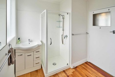 Photo of property in 229 Karori Road, Karori, Wellington, 6012