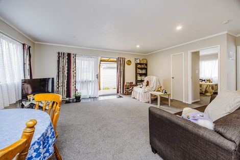 Photo of property in 22 Wayne Drive, Mangere, Auckland, 2022