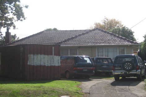 Photo of property in 21 Smythe Road, Henderson, Auckland, 0612