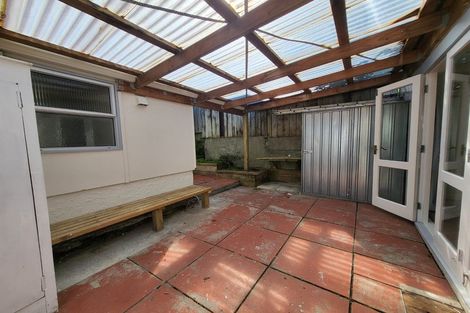 Photo of property in 23 Milton Street, Berhampore, Wellington, 6023