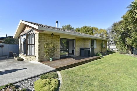 Photo of property in 13 Newnham Street, Rangiora, 7400