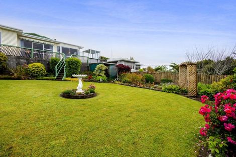 Photo of property in 81 Omata Road, Marfell, New Plymouth, 4310