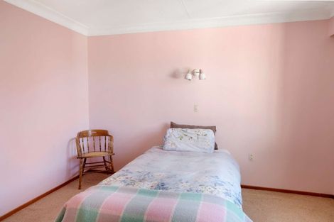 Photo of property in 10 Lewis Street, Gore, 9710