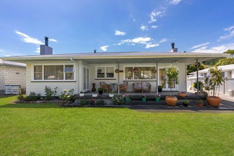 Photo of property in 16 Ongo Road, Hunterville, 4730