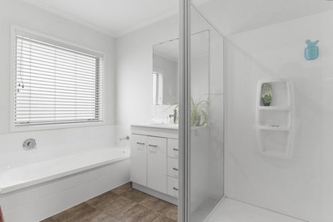 Photo of property in 40 Excelsa Place, Papamoa Beach, Papamoa, 3118