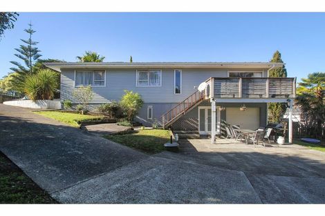 Photo of property in 8 Papa Place, Birkdale, Auckland, 0626