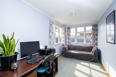 Photo of property in 17 Neal Crescent, Onekawa, Napier, 4110