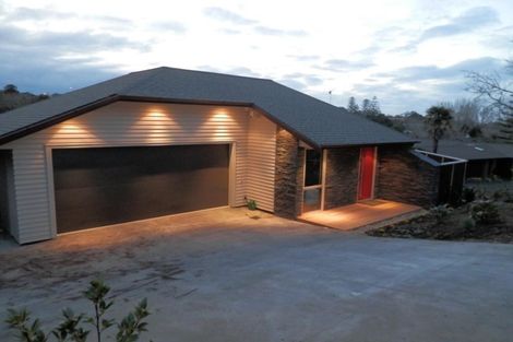 Photo of property in 31 Bemrose Place, Cockle Bay, Auckland, 2014