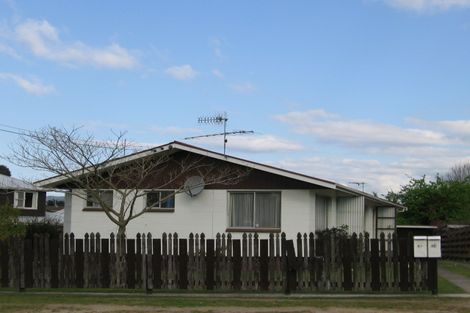 Photo of property in 2 Fairview Road, Western Heights, Rotorua, 3015