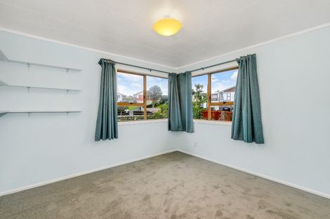 Photo of property in 58 Rosewarne Crescent, Glendene, Auckland, 0602