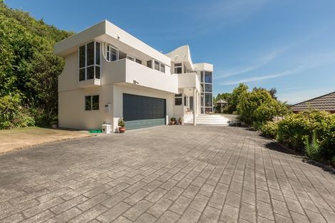 Photo of property in 6 Iona Place, Papakowhai, Porirua, 5024