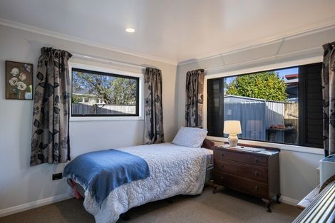 Photo of property in 8a Queenwood Road, Levin, 5510