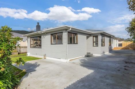Photo of property in 28 Norfolk Street, Wainuiomata, Lower Hutt, 5014