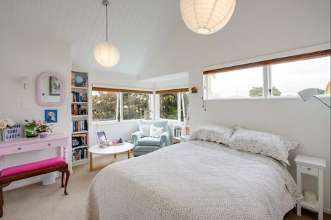 Photo of property in 3 Moana Place, Taradale, Napier, 4112