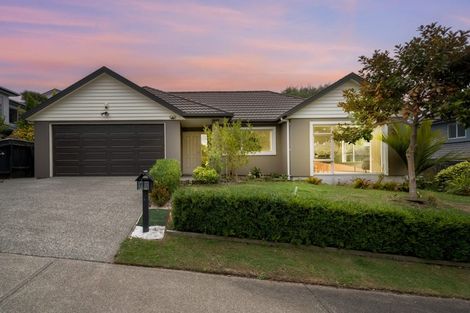 Photo of property in 50 Te Puia Drive, Aotea, Porirua, 5024