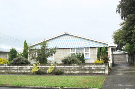 Photo of property in 58 Coopers Road, Dallington, Christchurch, 8061