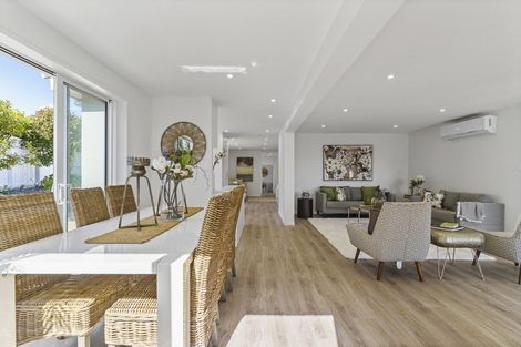 Photo of property in 16 Paisley Street, Mellons Bay, Auckland, 2014