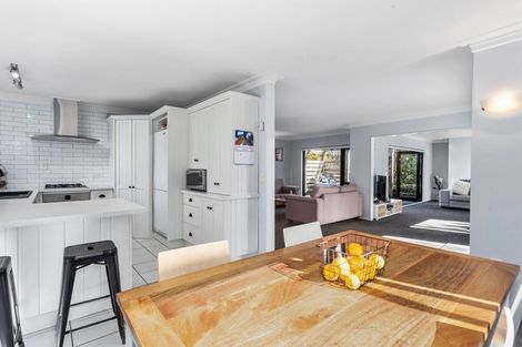 Photo of property in 1 Windsor Rise, Whakatane, 3120