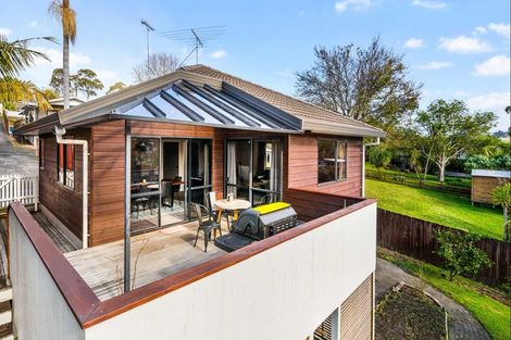 Photo of property in 1/3 Alexander Avenue, Torbay, Auckland, 0630