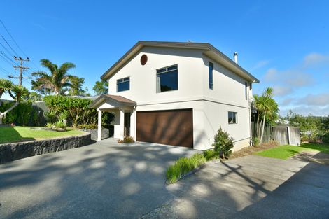 Photo of property in 81 Vipond Road, Stanmore Bay, Whangaparaoa, 0932